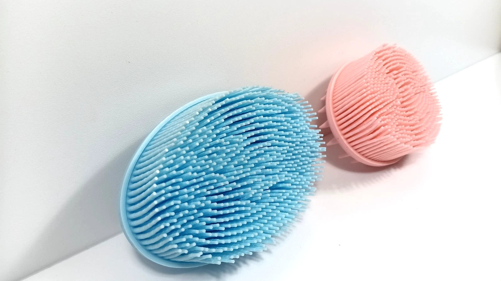 Bath Brush Scalp Massager Silicone Bristles Body Scrubber Set of 2 Pink Blue