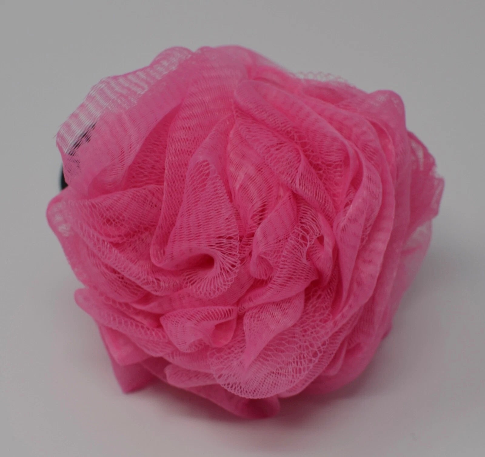 BATH & BODY WORKS HOT PINK MESH SHOWER SPONGE LOOFAH POUF SOFT SILICONE STRAP
