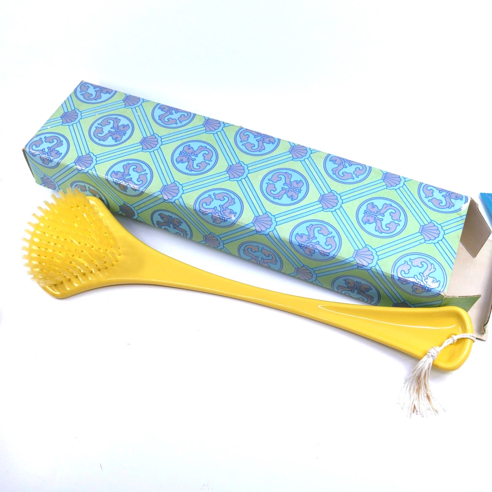 Vintage Avon Bath Shower Long Handle Back Dry Brush 15" YELLOW NOS New In Box