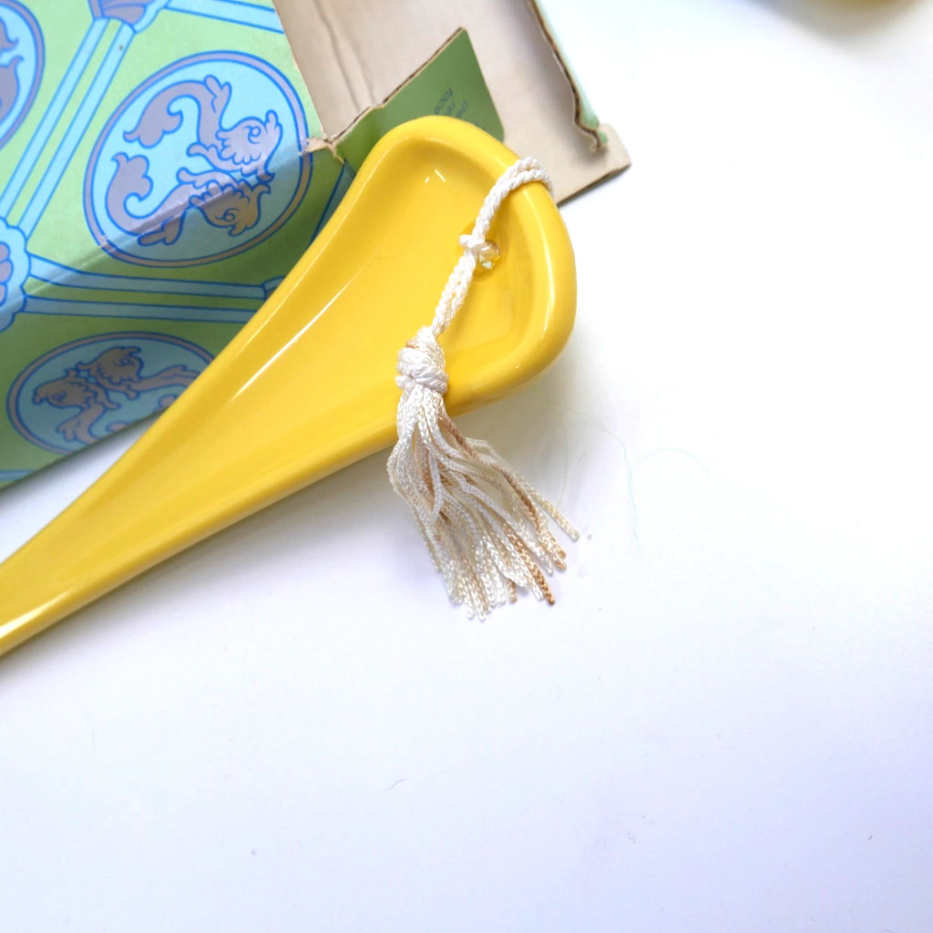 Vintage Avon Bath Shower Long Handle Back Dry Brush 15" YELLOW NOS New In Box