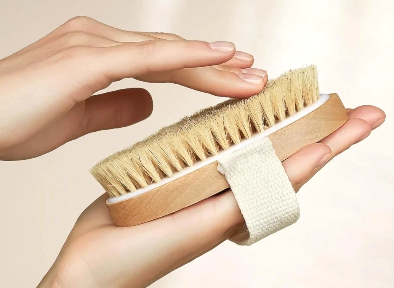 Natural  Body Scrub Bristle Brush for Dry Skin Exfoliating Dry Skin Brush